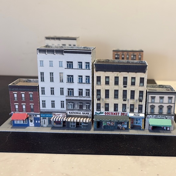 Miniature Cityscape Model - Picture 4 of 7